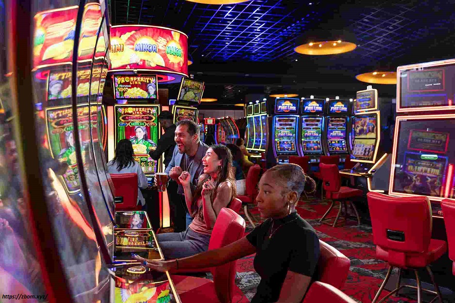 Rose Gaming Resort is absolutely luxurious, intended to be able to accommodate each visitor with utmost comfort and flair.